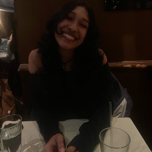 Meet your Posher, Amber - Picture 1 of 1